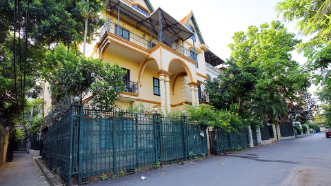 Open view,French style 04 bedroom house for rent in Xom Chua