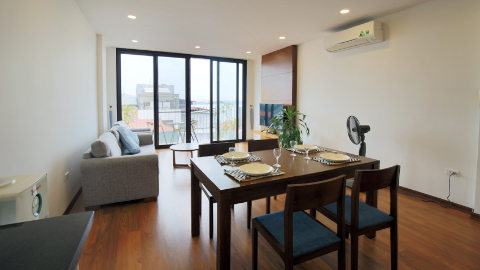 Lakeview & Balcony facing to the lake 02 bedroom apartment in Tay Ho