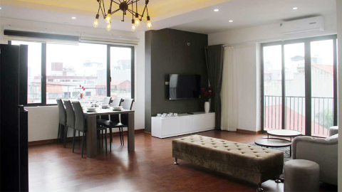 Good price and bright 02 bedroom apartment for rent in Tay Ho