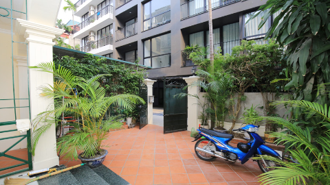 Front yard 04 bedroom house for rent in To Ngoc Van, Tay Ho