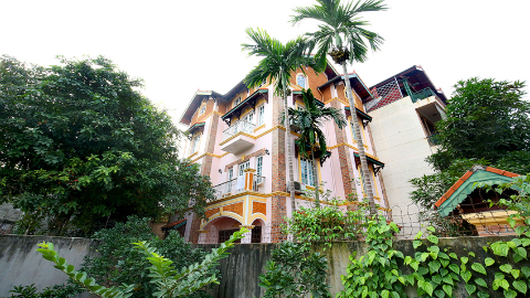 Courtyard 04 bedrooms house for rent in Tay Ho Hanoi