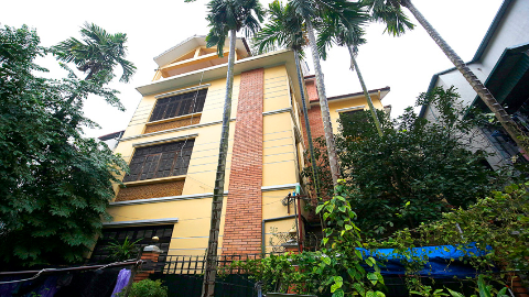 Cozy 05 bedrooms house for rent in Dang Thai Mai Tay Ho, terrace