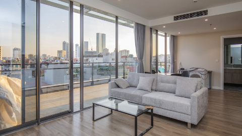 Breaking-view 2 bedroom apartment with a swimming pool near West Lake