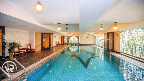 Top floor 02 bedroom apartment for rent in Tay Ho westlake