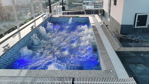Swimming Pool and Brandnew 03 bedroom apartment for rent in Long Bien