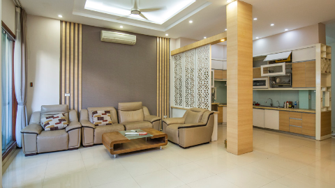 Well-maintained 4 bedroom house with a court yard in Au Co for rent