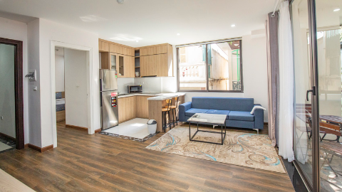 Nice serviced 1 bedroom apartment in To Ngoc Van for rent