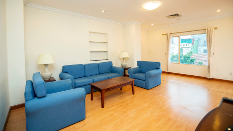 French-style balcony 2 bedroom apartment in Trieu Viet Vuong, Hai Ba Trung
