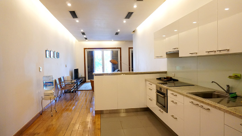 Triplex 03 bedrooms apartment for rent in Hoan Kiem lake, lake view