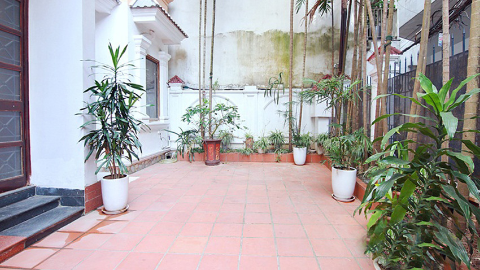 Garden house 04 bedroom for rent in Dang Thai Mai Tay Ho