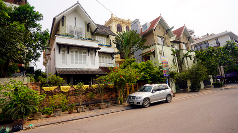 Open view and natural light 04 bedroom villa for rent in Tay Ho westlake