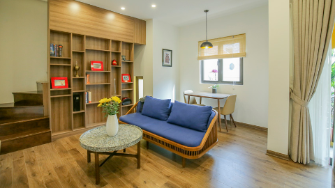 New lovely 1 bedroom duplex apartment near Syrena center , West Lake