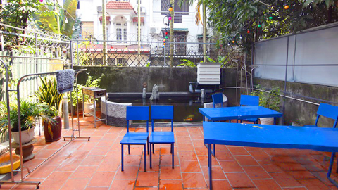 Big yard 03 bedroom house for rent in Dang Thai Mai, westkale, Ha noi