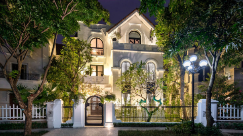 Modern and Brillian 05 bedroom house for rent in Vinhome - Riverside