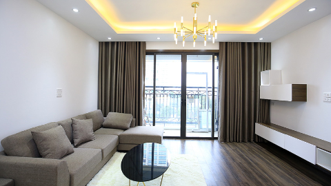 New and Balcony 02 bedroom apartment for rent at Dleroisolei Building