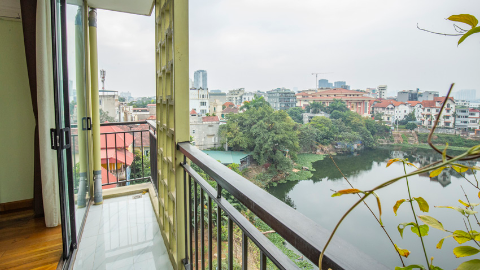Lake view quiet 1 bedroom apartment in Au Co, Tay Ho