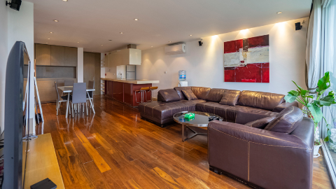 Big balcony cozy 1 bedroom  apartment in Tay Ho for rent