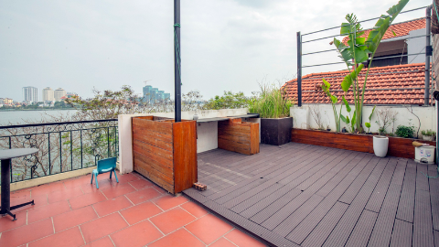 Huge terrace lake view 1 bedroom apartment in Nhat Chieu, Tay Ho