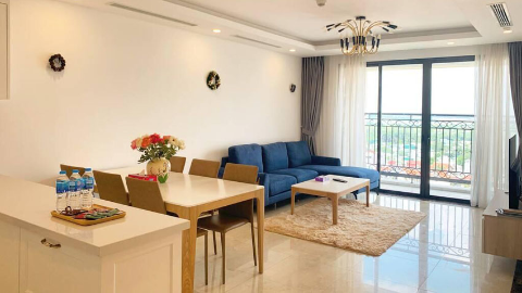 Good layout and balcony 03 bedroom apartment for rent at Dleroi Solei Building