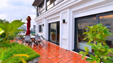 Big terrace with amazing lakeview 02 bedroom apartement for rent in Tay Ho