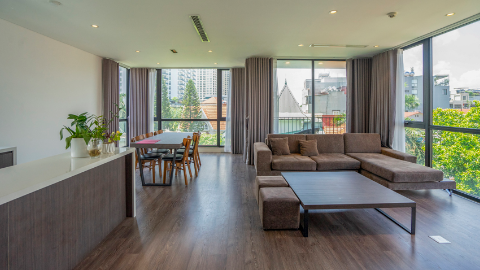 Outstanding 02 bedrooms apartment for rent in the center of Tay Ho Hanoi, car access