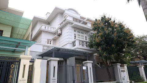 Ciputra -fully furnished 04 bedroom Villa for rent in D block Ciputra