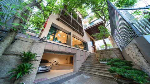A glamorous and swimming pool 04 bedroom house for rent in Tay Ho