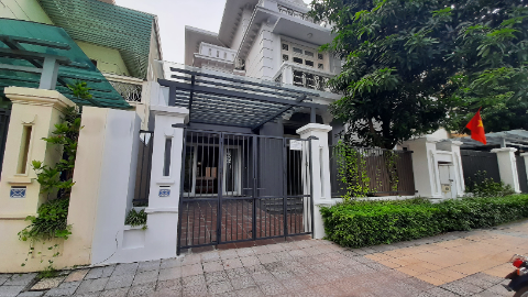 Stunning and cozy 04 bedroom Villa for rent in Ciputra, Tay Ho