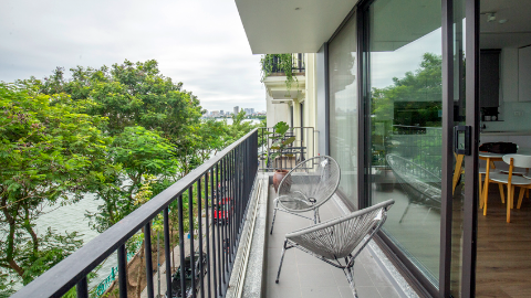 Nice balcony and lakeview 02 bedroom apartment for rent in Tay Ho, West lake