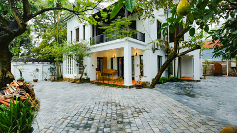 French Style with big garden and out door space 06 bedroom Villa for rent in Tay Ho