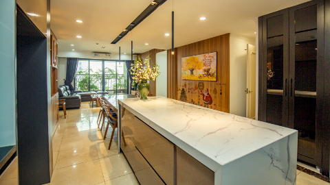 Modern-style Luxurious 3 bedroom apartment in Xuan Dieu, Tay Ho for rent