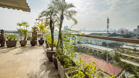 Big terrace with over lakeview 03 bedroom apartment for rent in Tay Ho
