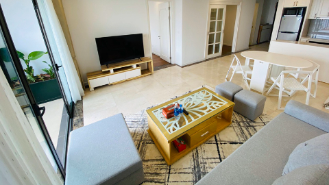 Good price and great layout 02 bedroom apartment for rent in Tay Ho, Quang An