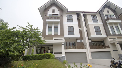 Gorgeous ambassadors with garden 05 bedroom Villa for rent at Q block Ciputra