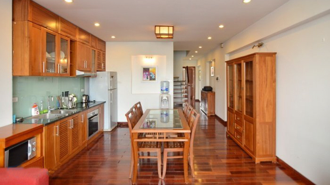 Good price with fully furnished 03 bedroom apartment for rent in Truc Bach
