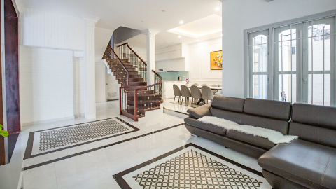 Renovated house with modern style 04 bedroom house for rent in Tay Ho, West lake