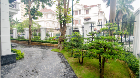 Modern design with beautiful garden 04 bedroom Villa for rent at C Block Ciputra