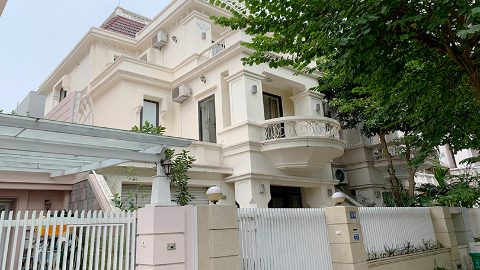 Bright unfurnished 5 bedroom villa at T Block Ciputra