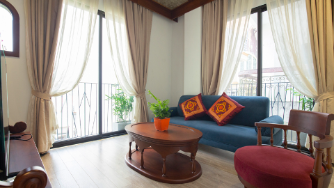 Cozy stylish 1 bedroom apartment in Xuan Dieu for rent