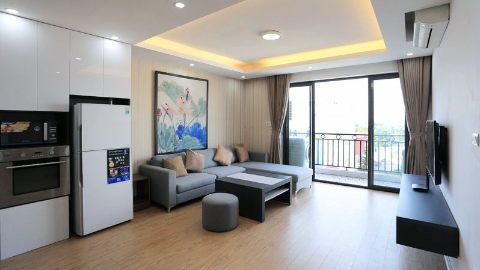Bright with good layout 02 bedroom apartment for rent in Tay Ho West lake