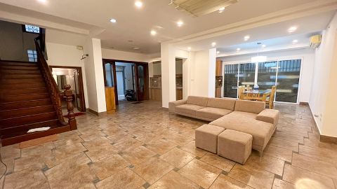 Renovated big 3 bedroom house in Dang Thai Mai for rent