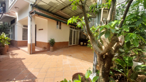 Garden with big yard 03 bedroom house for rent in Tay Ho West lake