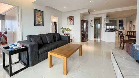 Good size with 03 bedroom apartment for rent at E Building Ciputra Ha noi
