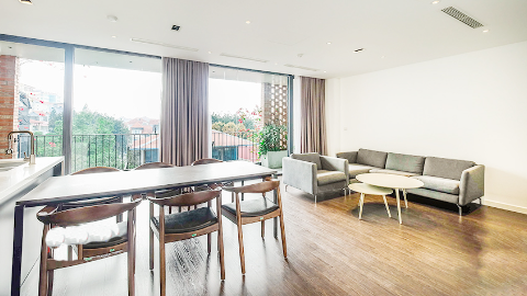 Lakeview with balcony 02 bedroom apartment for rent in Tay Ho, West lake