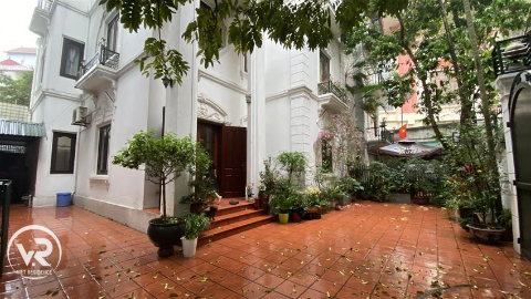 Big front yard with outdoor space 05 bedroom Villa for rent in Tay Ho west lake