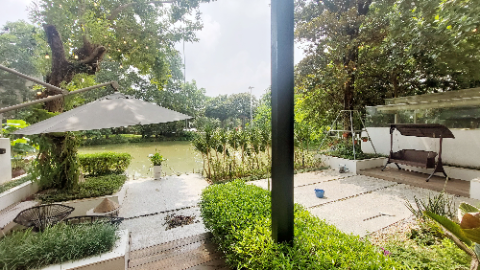 Modern design with garden 04 bedroom house for rent at Vinhomes Riverside Long Bien