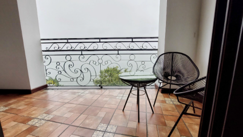 Lakeview with balcony 03 bedroom apartment for rent in Tay Ho West lake