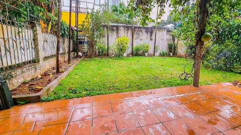 Garden with outdoor space 04 bedroom house for rent in Tay Ho West lake