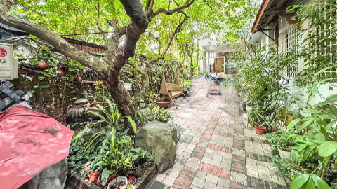 Modern style with outdoor space 05 bedroom house for rent in Tay Ho West lake