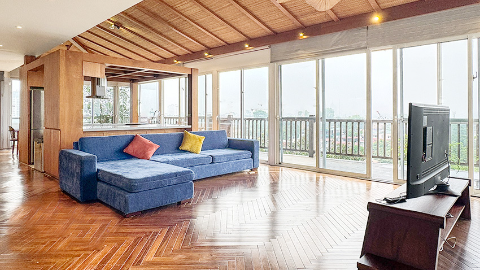 Big terrace with lakeview 03 bedroom apartment for rent in Tay Ho West lake